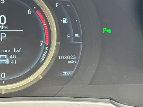 Used 2017 Lexus RC 200t image 28