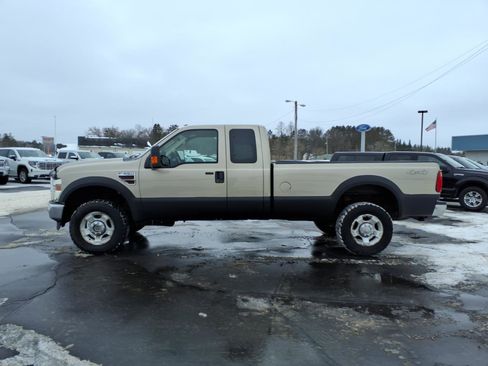 Used 2010 Ford F350 XLT image 3