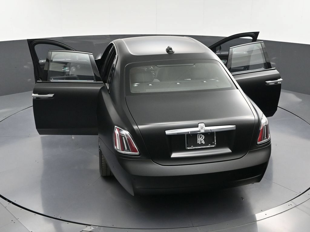 Used 2026 Rolls-Royce Ghost AWD/4WD image 39