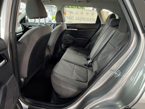 Used 2021 Kia Seltos LX AWD/4WD image 6