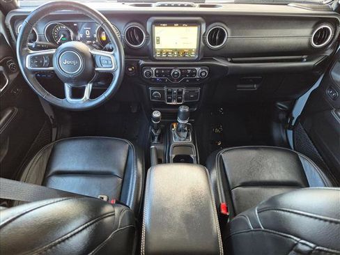 Used 2022 Jeep Wrangler Unlimited Sahara w/ Cold Weather Group AWD/4WD image 18