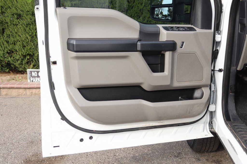 Used 2022 Ford F250 XL w/ Power Equipment Group RWD image 16