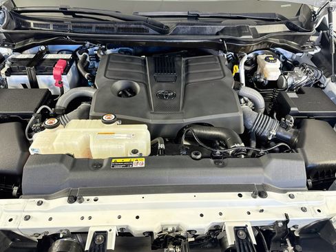 Used 2024 Toyota Tundra SR5 AWD/4WD image 25