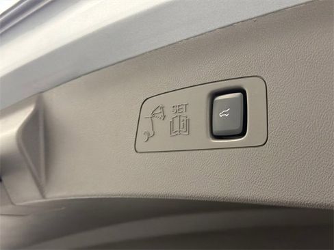 Used 2024 Lincoln Corsair FWD w/ Equipment Group 101A image 9