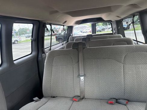 Used 2010 Chevrolet Express 3500 LT w/ LT Preferred Equipment Group RWD image 16