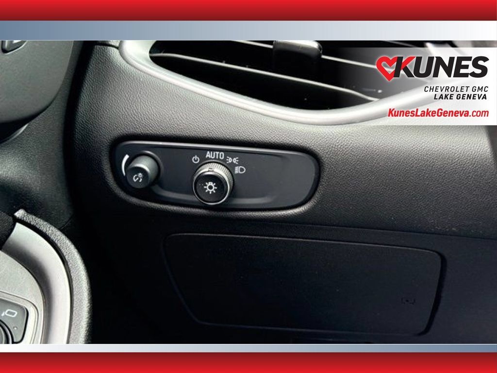 Used 2025 Chevrolet Malibu LT FWD image 42
