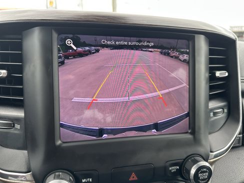 Used 2019 RAM 1500 Laramie AWD/4WD image 31
