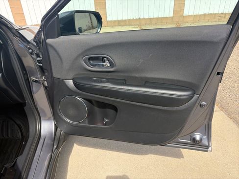 Used 2021 Honda HR-V EX image 27