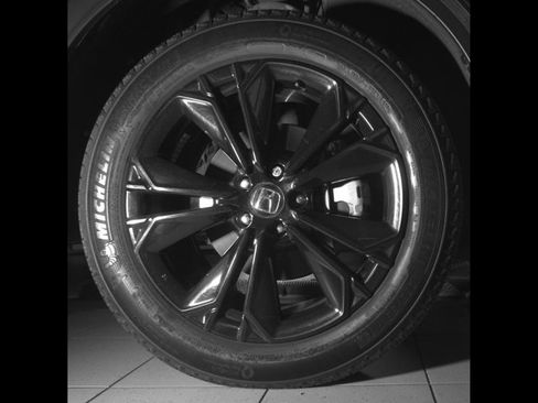 Used 2024 Honda CR-V Sport Touring image 9