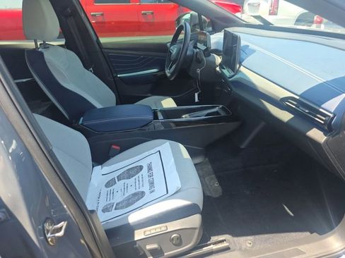 Used 2024 Volkswagen ID.4 Pro S RWD image 28