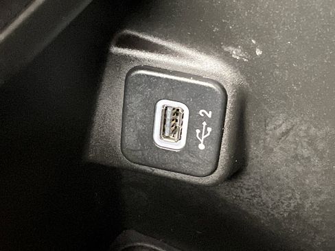 Used 2018 Jeep Wrangler Unlimited Sahara image 23