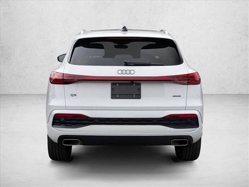 Certified 2025 Audi Q5 Premium w/ Convenience Package image 7