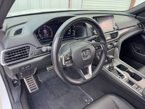 Used 2020 Honda Accord Sport image 10