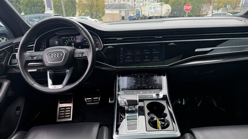 Used 2022 Audi SQ7 Premium Plus w/ SQ7 Executive Package AWD/4WD image 26