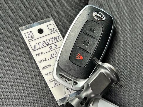 Used 2025 Nissan Rogue S image 45