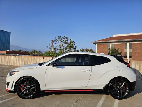 Used 2020 Hyundai Veloster N w/ Performance Package image 6