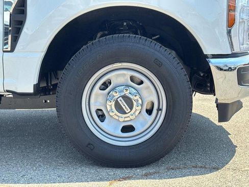 New 2025 Ford F350 XL w/ XL Chrome Package image 24