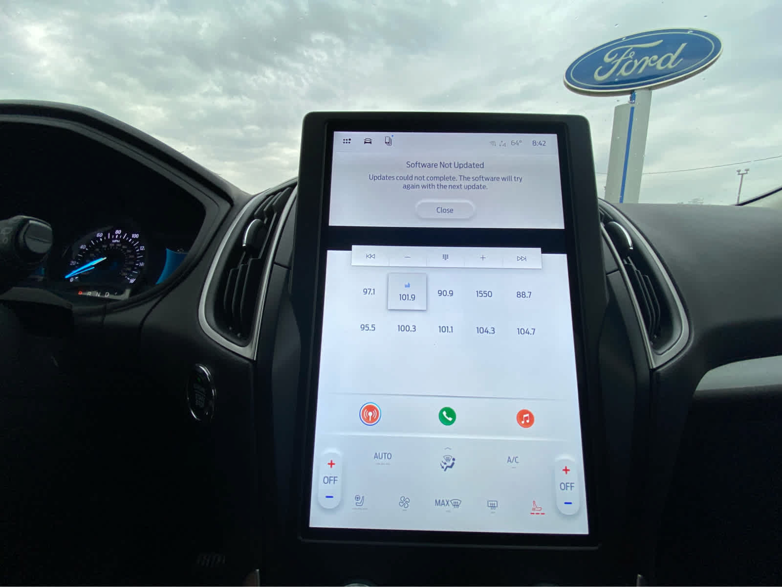 Used 2024 Ford Edge SEL w/ Convenience Package AWD/4WD image 29