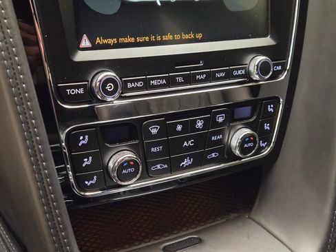 Used 2015 Bentley Flying Spur V8 image 37