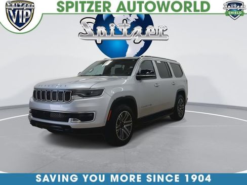 Used 2024 Jeep Wagoneer 4WD w/ Premium Group I image 4
