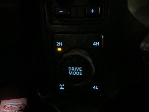 Used 2024 Ford F350 Lariat w/ Lariat Ultimate Package image 37