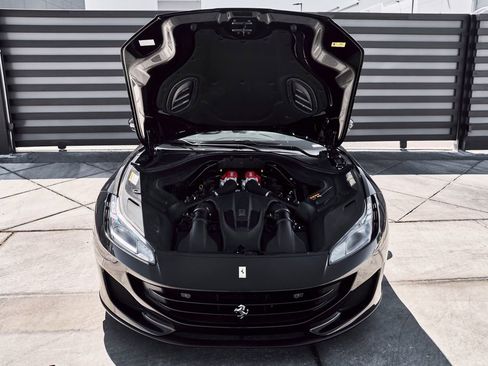 Used 2020 Ferrari Portofino RWD image 17
