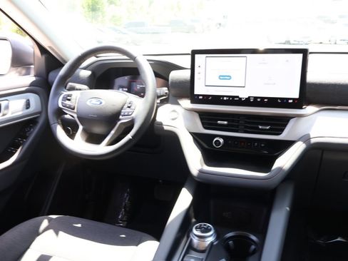 New 2026 Ford Explorer Active AWD/4WD image 15