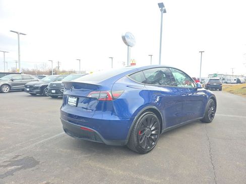 Used 2022 Tesla Model Y Performance image 7