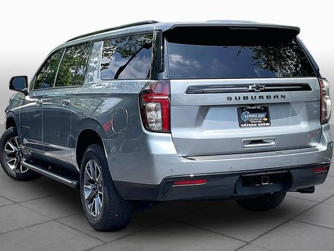 Certified 2023 Chevrolet Suburban Z71 w/ Luxury Package AWD/4WD image 12