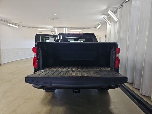 Used 2021 Chevrolet Silverado 1500 RST w/ Redline Edition AWD/4WD image 15
