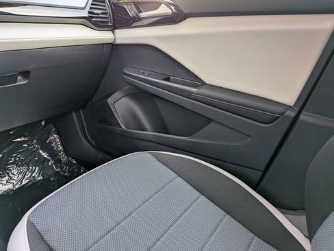 New 2026 Volkswagen Taos S image 17