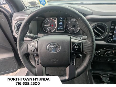 Used 2023 Toyota Tacoma TRD Off-Road image 5