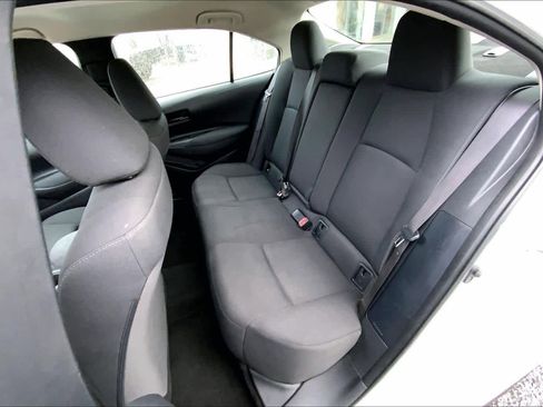 Used 2024 Toyota Corolla LE image 19