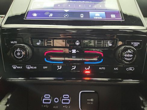 Used 2023 Jeep Grand Cherokee Altitude image 22