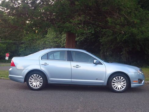 Used 2010 Ford Fusion Hybrid FWD image 5