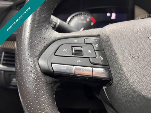 Used 2023 Cadillac XT4 Sport image 16