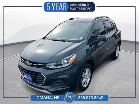 Used 2022 Chevrolet Trax LT w/ LT Convenience Package image 1