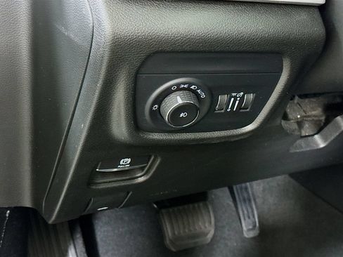 Used 2023 Jeep Grand Cherokee L Limited AWD/4WD image 21