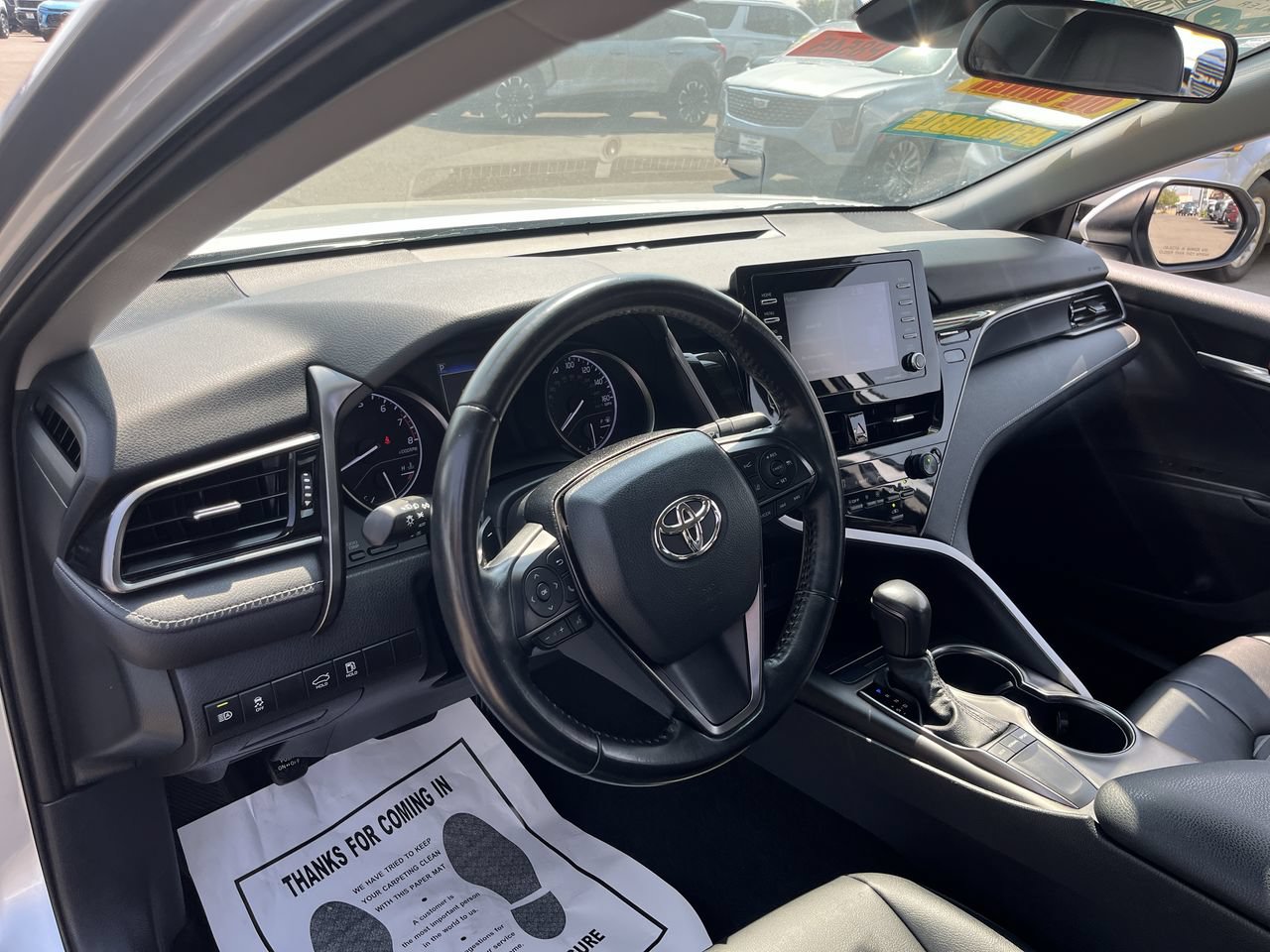 Used 2023 Toyota Camry SE FWD image 9