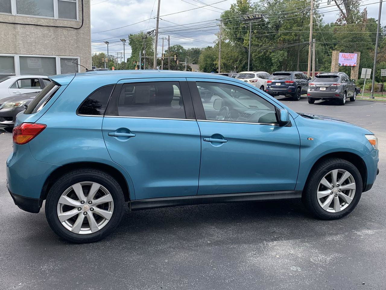 Used 2013 Mitsubishi Outlander Sport SE AWD/4WD image 5