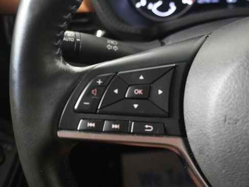 Used 2023 Nissan Sentra SV w/ SV Premium Package FWD image 14