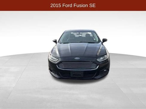 Used 2015 Ford Fusion SE w/ Equipment Group 202A image 2