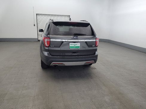 Used 2017 Ford Explorer XLT AWD/4WD image 6