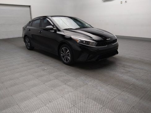 Used 2023 Kia Forte LXS w/ LXS Technology Package FWD image 13
