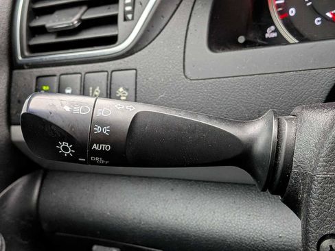 Used 2015 Toyota Camry XSE image 27