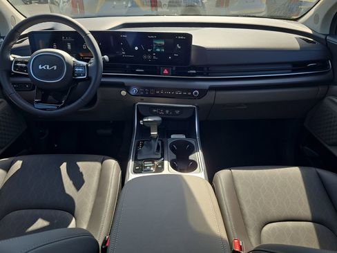 New 2026 Kia Carnival EX FWD image 13