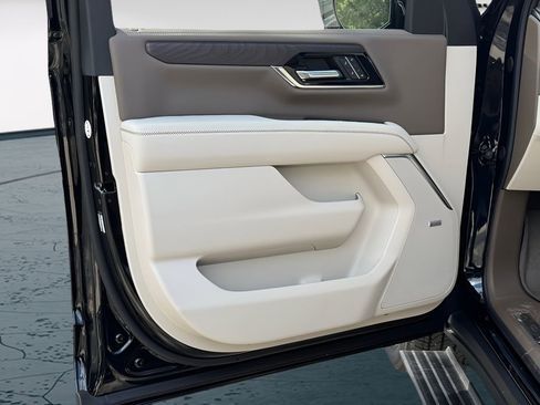 New 2026 GMC Yukon XL Denali AWD/4WD image 14