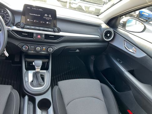 Used 2024 Kia Forte LXS w/ LXS Technology Package image 21