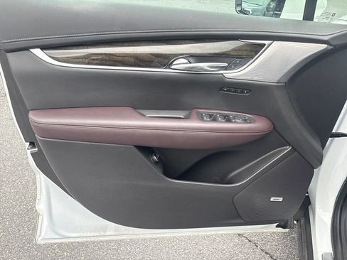 Used 2023 Cadillac XT6 Premium Luxury w/ Technology Package AWD/4WD image 18