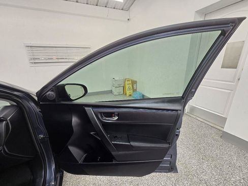 Used 2018 Toyota Corolla SE FWD image 29
